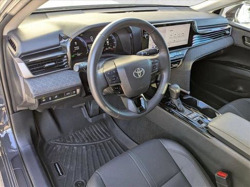Used 2025 Toyota Camry XLE image 10