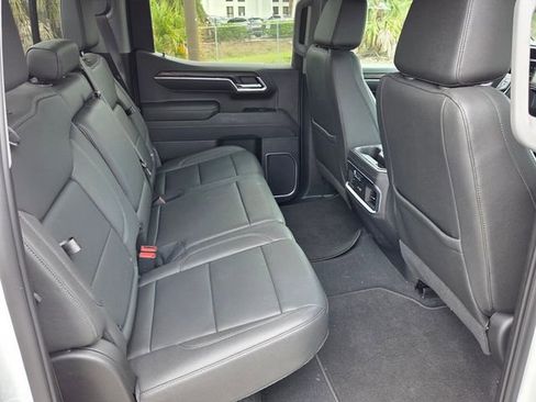 Used 2023 GMC Sierra 1500 SLT w/ SLT Premium Plus Package image 15