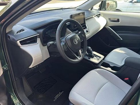 Used 2026 Toyota Corolla Cross LE image 10