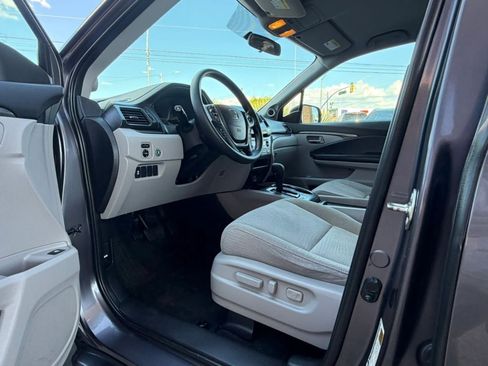 Used 2017 Honda Pilot EX image 44
