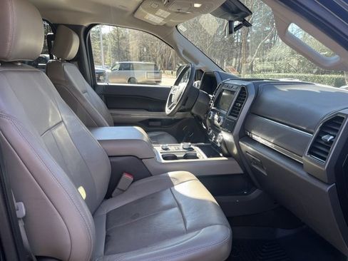 Used 2018 Ford Expedition Max XLT w/ Equipment Group 202A image 11