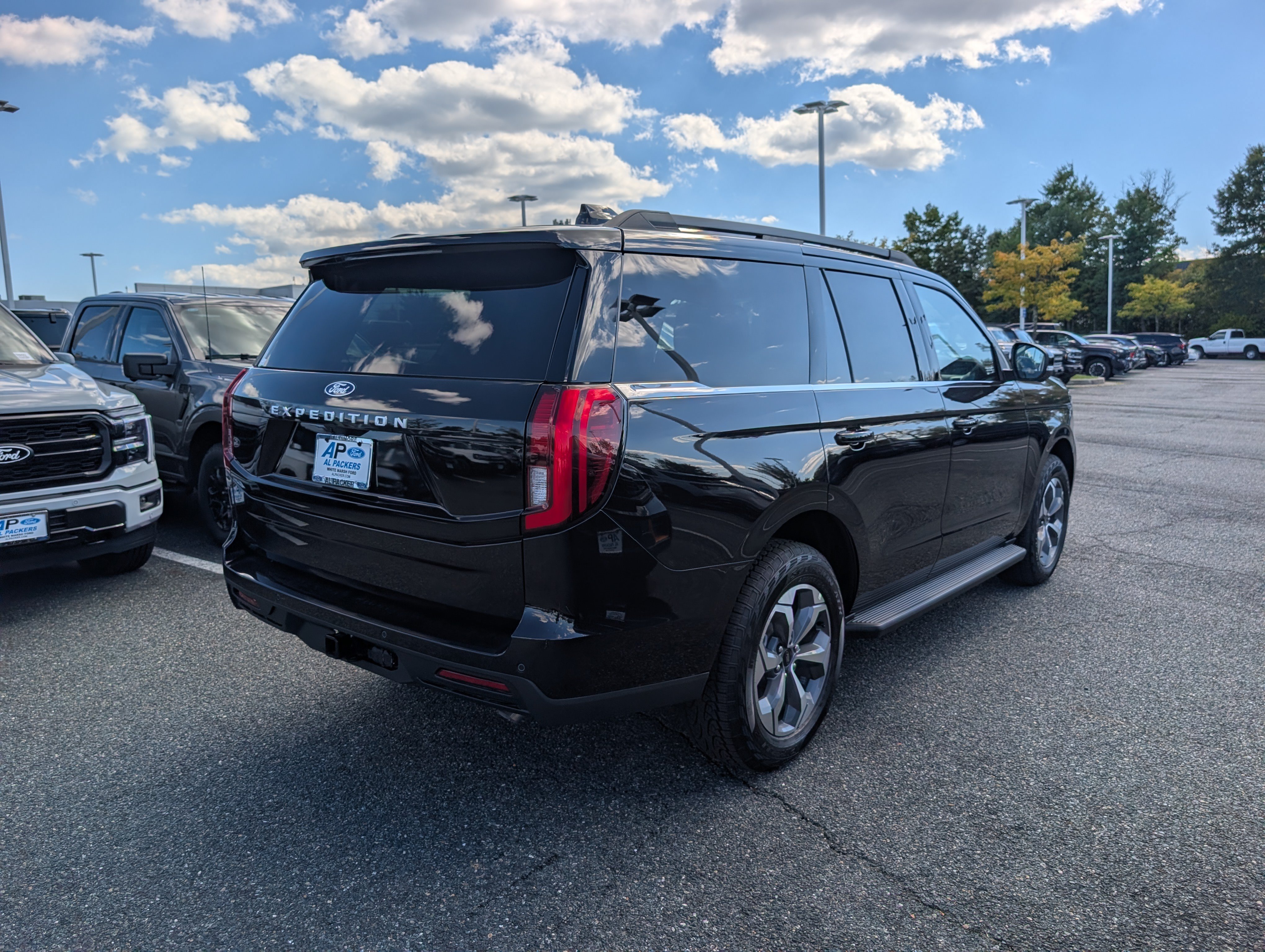 New 2027 Ford Expedition Active AWD/4WD image 2