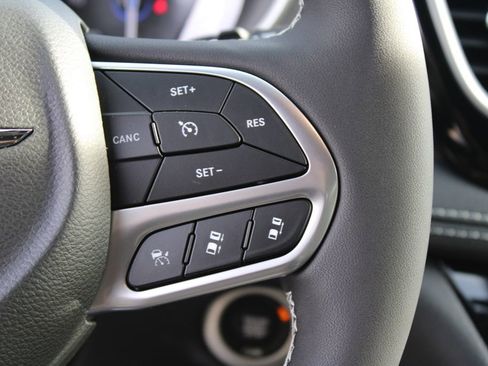 New 2026 Chrysler Pacifica Select image 27