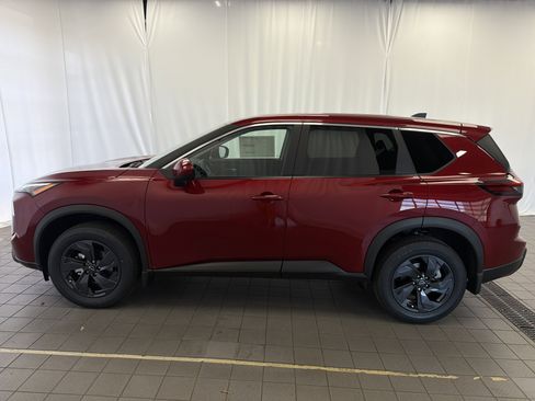 New 2026 Nissan Rogue SV FWD image 8