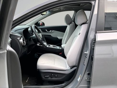 Used 2023 Hyundai Kona SEL FWD image 11