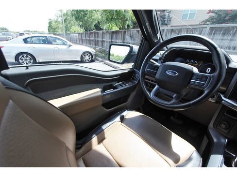 Used 2023 Ford F150 Lariat RWD image 9