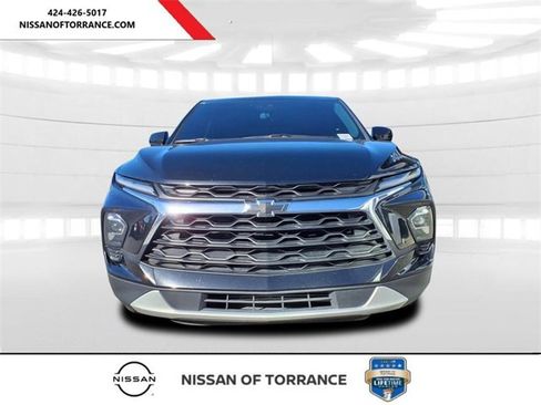 Used 2023 Chevrolet Blazer LT image 2