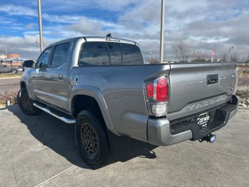 Used 2021 Toyota Tacoma TRD Sport image 5
