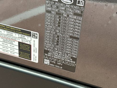 New 2026 Land Rover Range Rover SE image 30