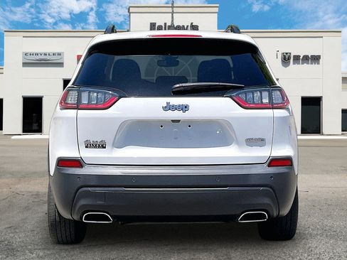 Certified 2022 Jeep Cherokee Latitude Lux w/ Sun & Sound Group AWD/4WD image 4