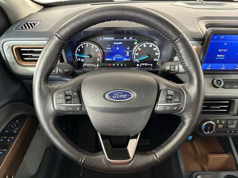 Used 2022 Ford Maverick Lariat w/ Lariat Luxury Package image 11