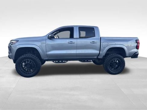 Used 2025 Chevrolet Colorado W/T w/ WT Convenience Package II image 2