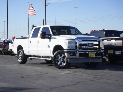 Used 2011 Ford F250 Lariat w/ Lariat Interior Pkg image 2