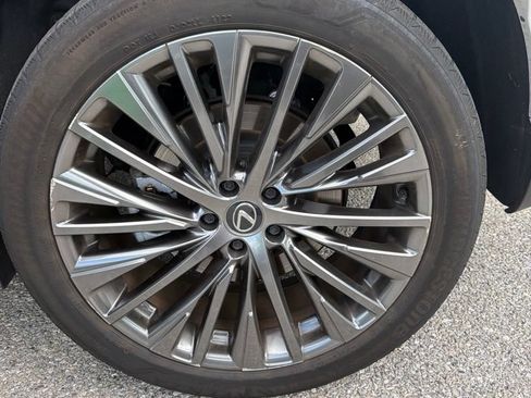 Certified 2024 Lexus RX 450h AWD w/ Convenience Package image 19