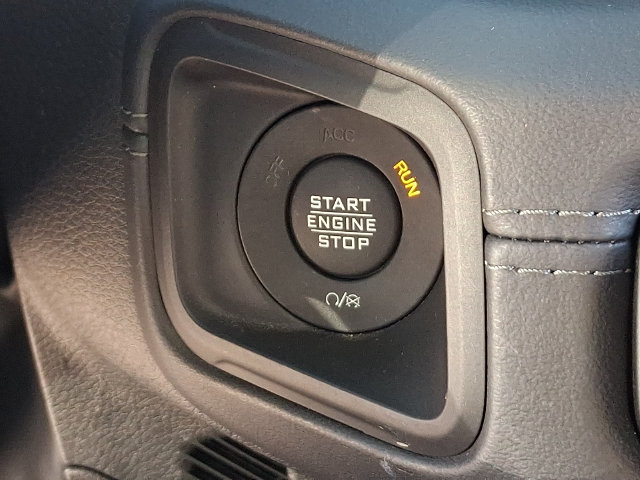 Used 2026 Jeep Wrangler Unlimited Sahara AWD/4WD image 17