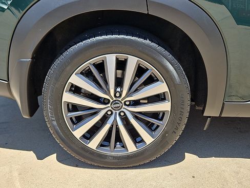 Used 2022 Nissan Pathfinder Platinum w/ Cargo Package FWD image 6