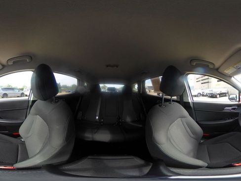 Used 2025 Kia Sportage LX image 41