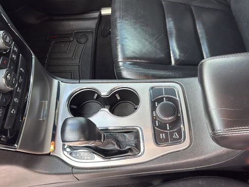 Used 2021 Jeep Grand Cherokee Limited image 7