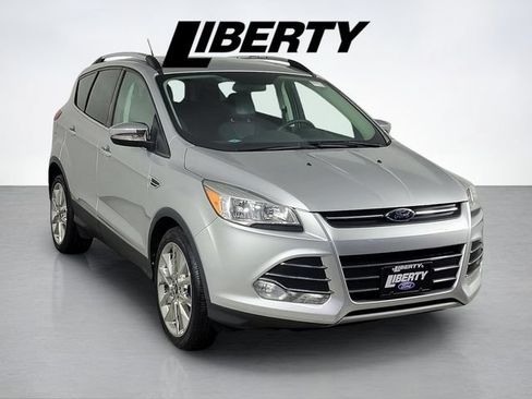 Used 2016 Ford Escape SE w/ SE Chrome Package FWD image 1