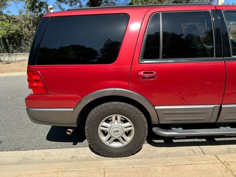 Used 2004 Ford Expedition XLT RWD image 17