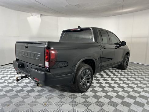 Used 2025 Honda Ridgeline Sport image 8
