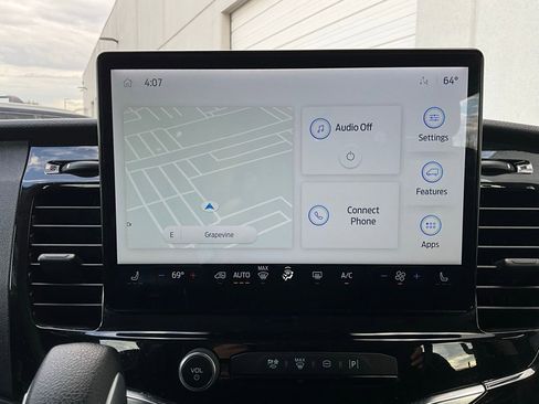 Used 2023 Ford Transit 350 XLT image 25