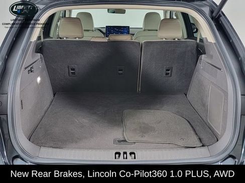 Used 2022 Lincoln Nautilus Reserve AWD/4WD image 16