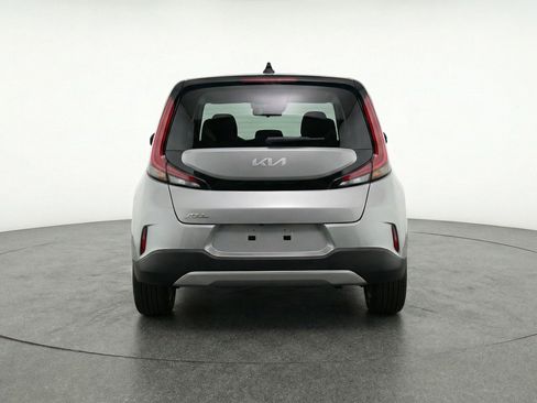 Used 2025 Kia Soul LX w/ LX Technology Package image 7