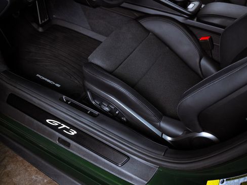 Used 2026 Porsche 911 GT3 RWD image 30