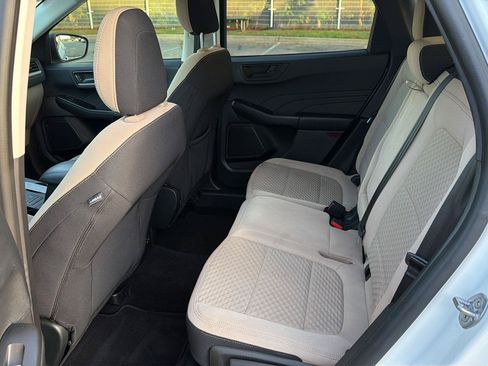 Used 2022 Ford Escape SE w/ SE Sport Appearance Package FWD image 11