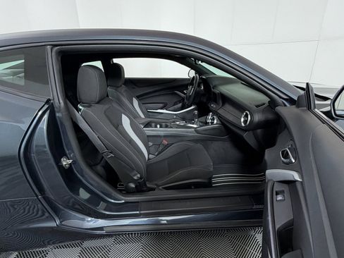 Used 2021 Chevrolet Camaro LT image 7