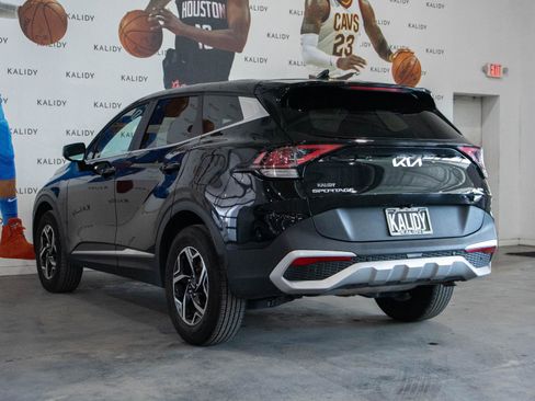 Used 2025 Kia Sportage LX image 21