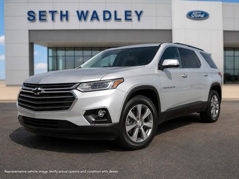 Used 2021 Chevrolet Traverse Premier w/ Redline Edition FWD image 16
