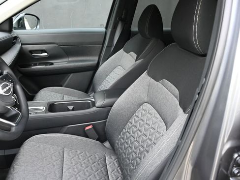 Used 2026 Nissan Kicks SV w/ Cold Weather Package image 13