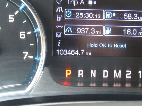 Used 2014 Ford F150 Lariat w/ Lariat Chrome Package image 24