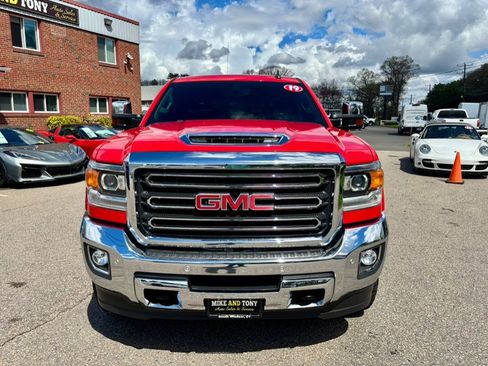 Used 2019 GMC Sierra 2500 SLT w/ Duramax Plus Package image 2