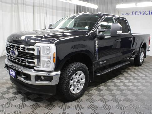 Used 2024 Ford F350 XLT AWD/4WD image 9