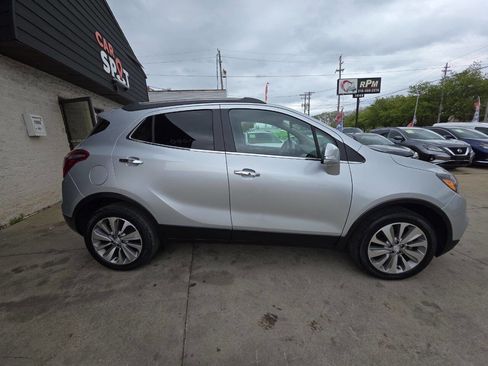 Used 2019 Buick Encore Preferred AWD/4WD image 8