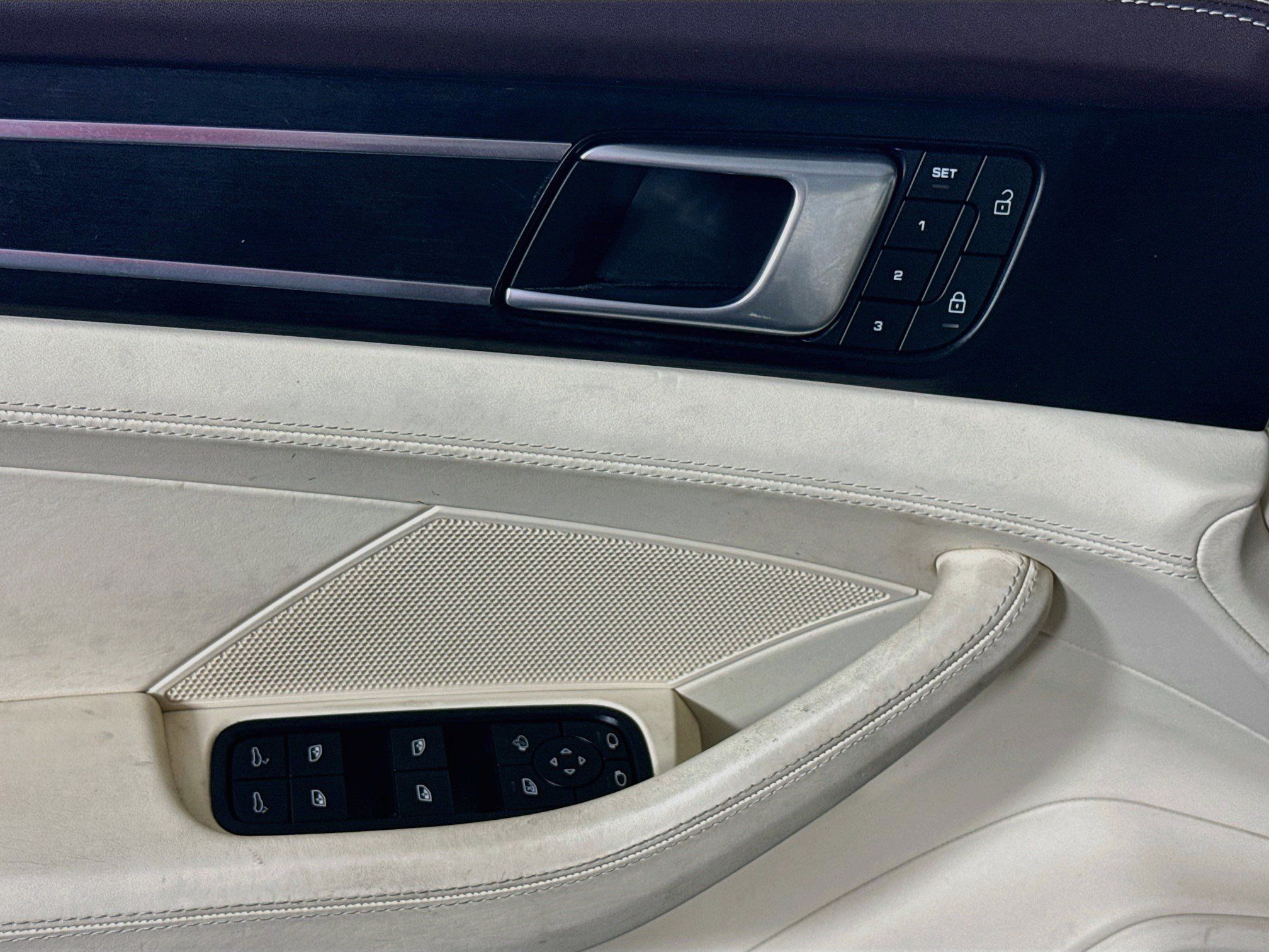 Used 2023 Porsche Panamera 4 Platinum Edition AWD/4WD image 23