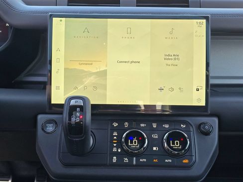 New 2026 Land Rover Defender 110 OCTA AWD/4WD image 19