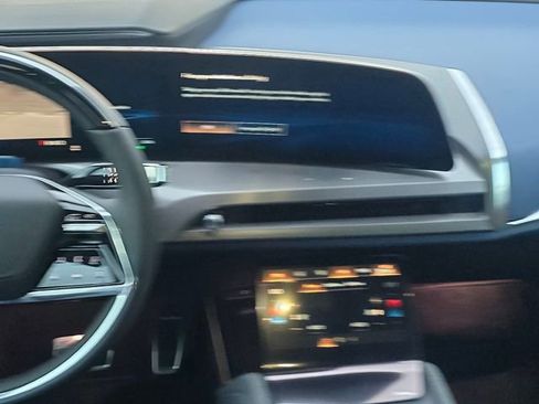 New 2026 Cadillac Vistiq Premium Luxury AWD/4WD image 16