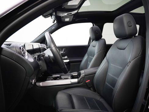 Certified 2022 Mercedes-Benz GLB 250 4MATIC w/ AMG Line image 8