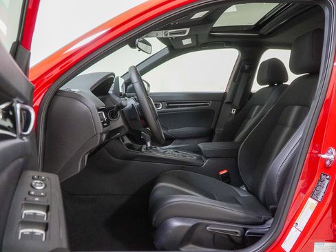 Certified 2025 Honda Civic Sport image 18