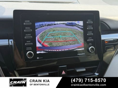 Used 2022 Toyota Camry SE FWD image 16