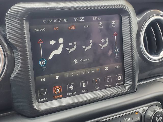 Used 2021 Jeep Wrangler Unlimited Sahara AWD/4WD image 19