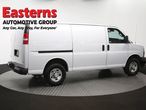 Used 2020 Chevrolet Express 3500 w/ Driver Convenience Package RWD image 40