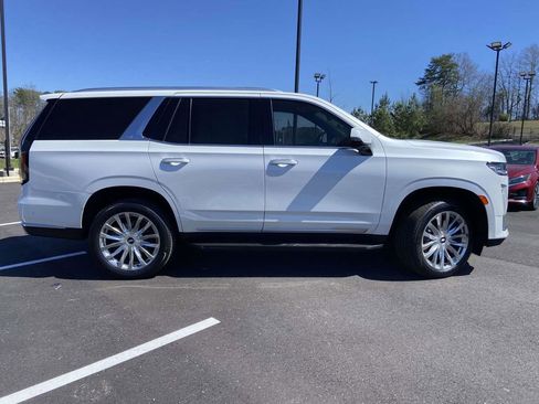 Used 2023 Cadillac Escalade Premium Luxury AWD/4WD image 2