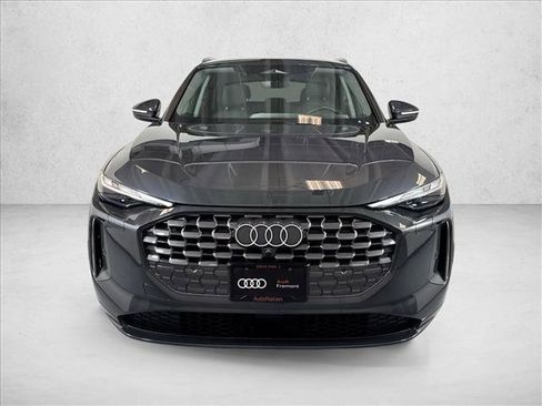 Used 2025 Audi Q5 Premium AWD/4WD image 2