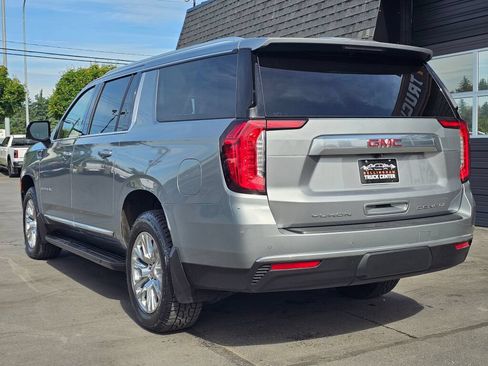 Used 2024 GMC Yukon XL Denali AWD/4WD image 3