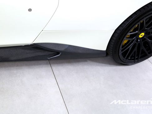 Used 2018 Ferrari 488 Spider RWD image 37
